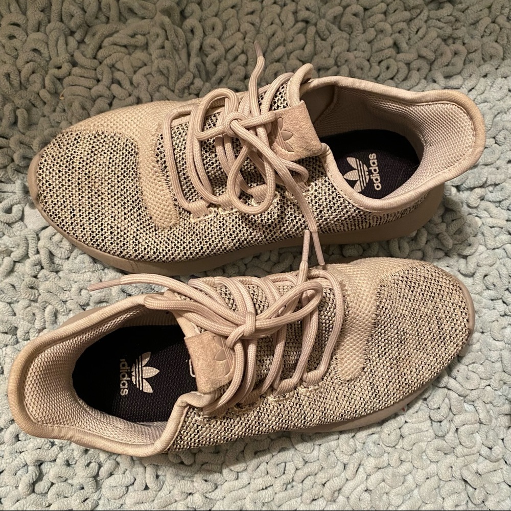 ADIDAS creme shoes